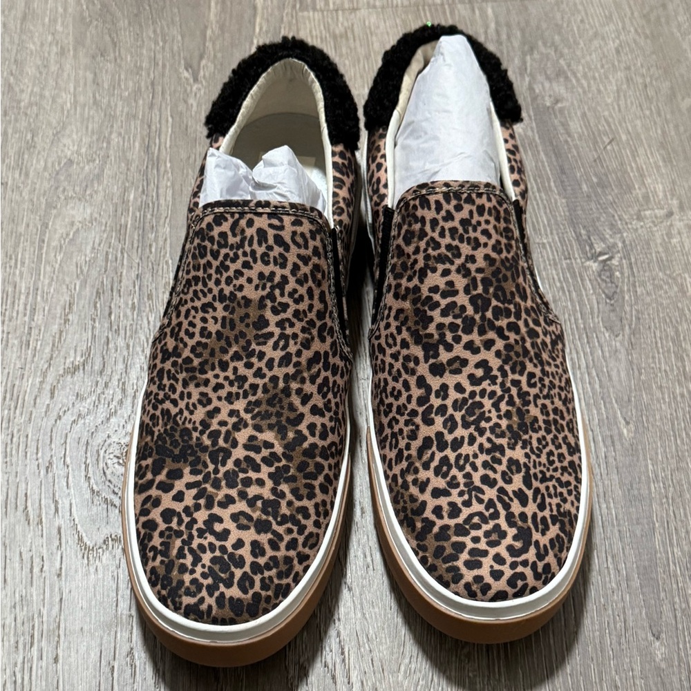 Dolce Vita New leopard slip on sneaker sz 10